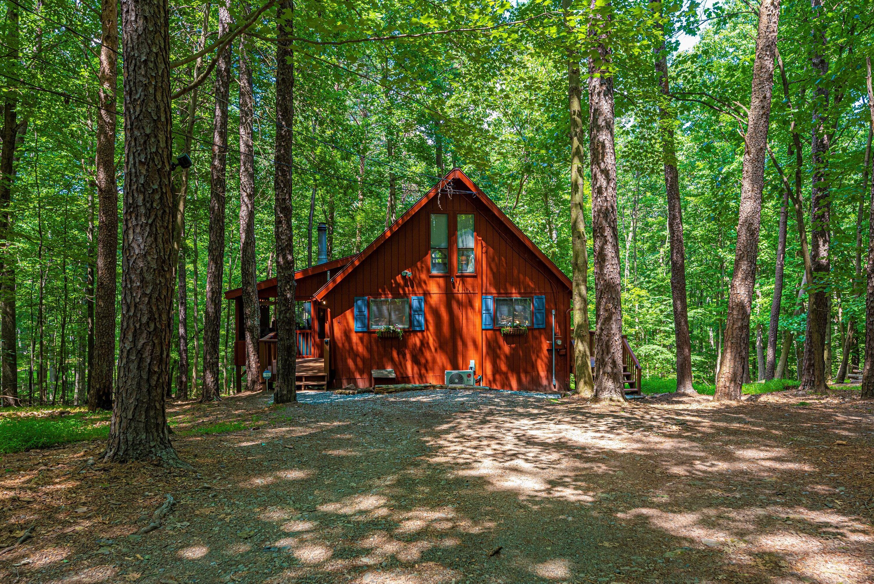 The Sparrow's Nest - A Boho Chic Chalet in the Woods