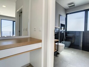4 chambres, fer et planche à repasser, Wi-Fi