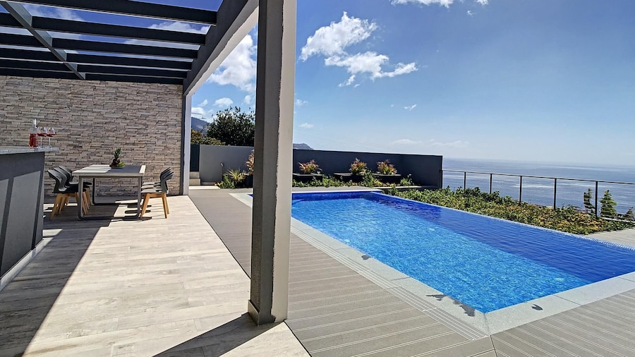 Villa de la Ponte by Atlantic Holiday