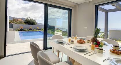 Villa de la Ponte by Atlantic Holiday