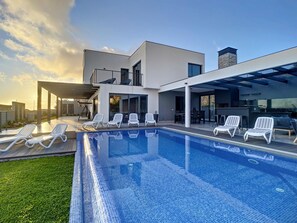 Villa | 4 bedrooms, iron/ironing board, WiFi - Villa de la Ponte by Atlantic Holiday (Calheta)