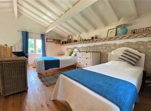 1 chambre, fer et planche à repasser, Wi-Fi