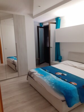 1 chambre, fer et planche à repasser, Wi-Fi gratuit, draps fournis