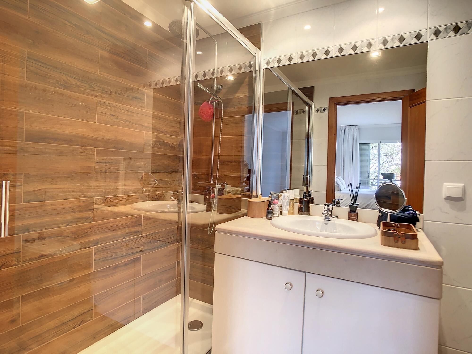 House | Bathroom