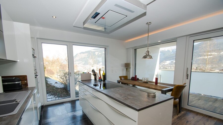 Superb Alpine Lodges Zell am See 4pax