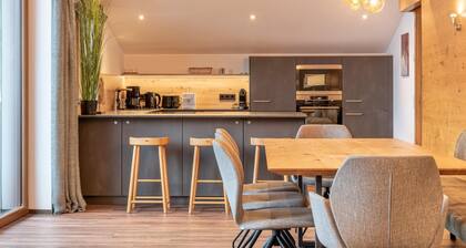 Finest Villa Zell am See - Penthouse Sauna