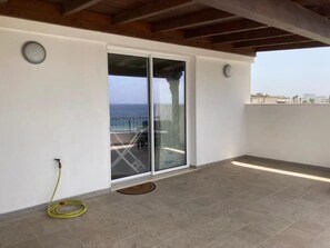 Terrace/patio - Salento seafront penthouse (Torre San Giovanni)