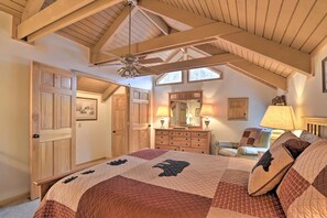 4 slaapkamers, een bureau, een strijkplank/strijkijzer, gratis wifi