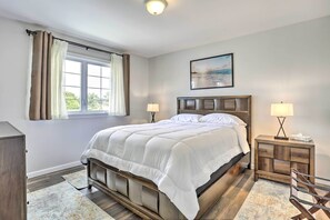 3 habitaciones, escritorio, tabla de planchar con plancha y internet 