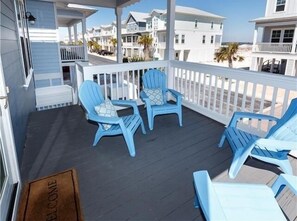 House, 3 Bedrooms | Balcony