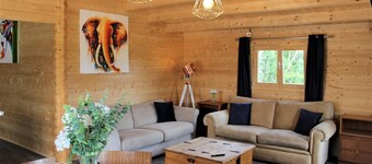 Stunning 5-bed Cabin in Ashton Under Hill