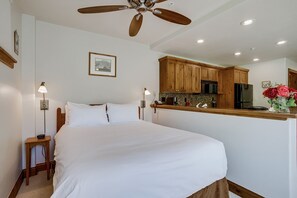 1 chambre, fer et planche à repasser, Wi-Fi gratuit