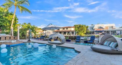 Luxury Home Villa D' Amore Southern Florida Paradise Sleeps 10 5 Bedroom Villa by RedAwning