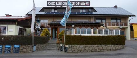 Fachada de la propiedad