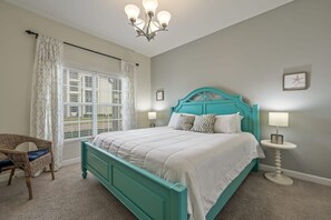 4 habitaciones, tabla de planchar con plancha, wifi y ropa de cama 