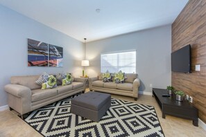 Smart TV - Last Minute Disney Getaway! Townhouse with Private Pool. Book Now! #17222 (Orlando)