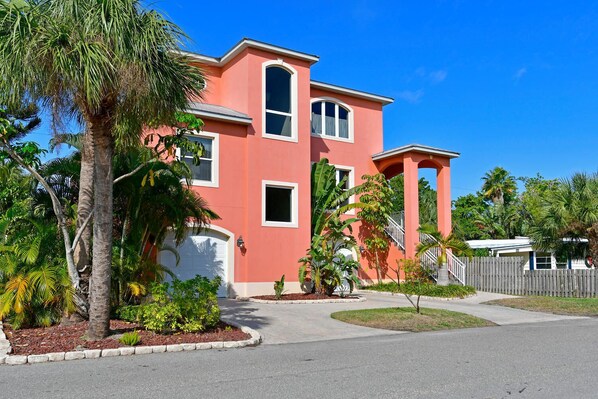 Exterior - BOOK NOW - BEAUTIFUL HOME NEAR BEACHES (Longboat Key)