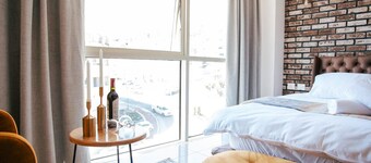 HillTop Luxury Suites