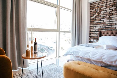 HillTop Luxury Suites