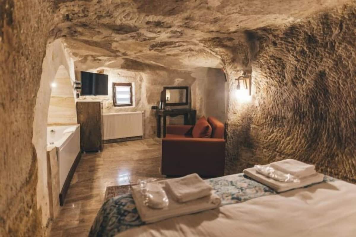 Premium bedding, Select Comfort beds, individually decorated