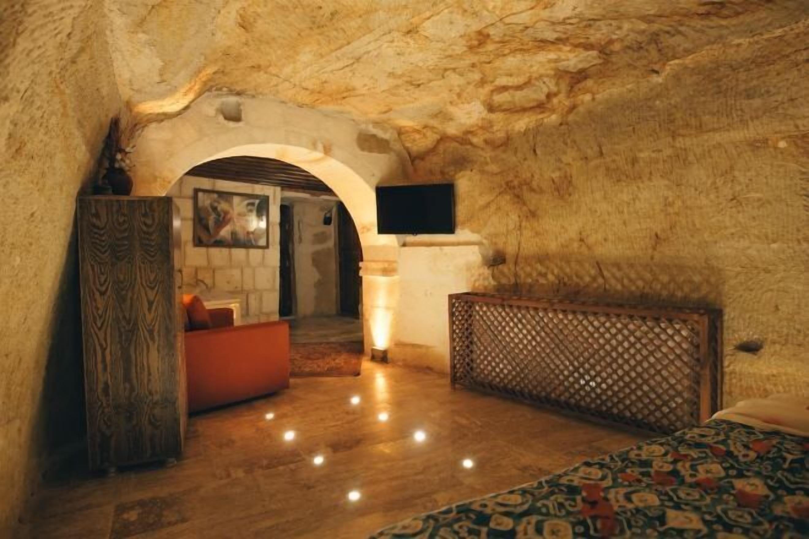 أغطية فراش متميزة وأسرّة سليكت كومفورت وبديكورات فريدة لكل غرفة