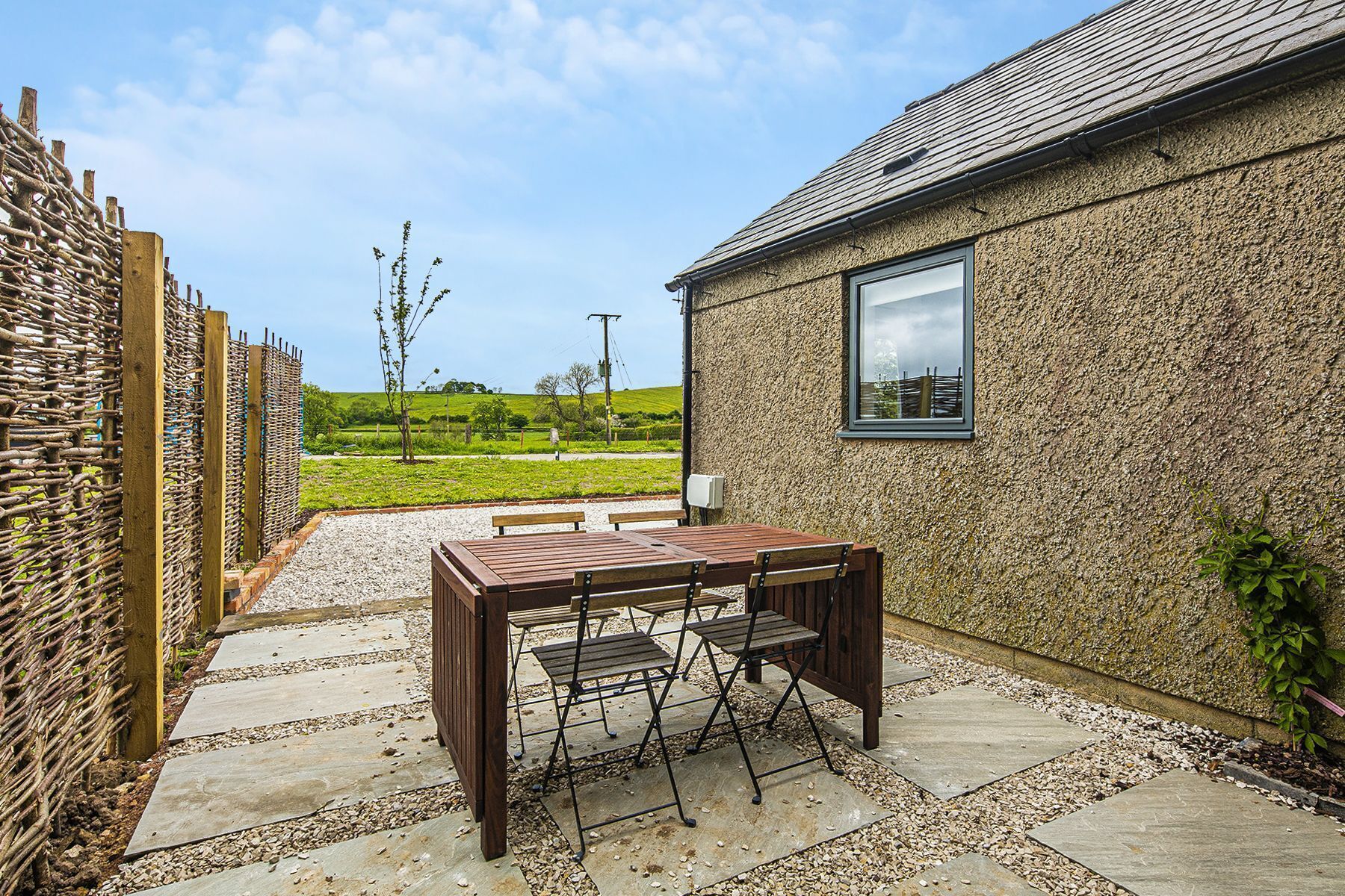 屋外ダイニングエリア