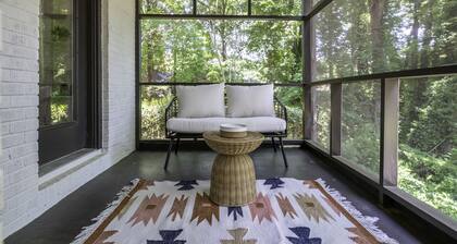 3,700 sqft-Cozy/Private Villa style Ranch in SouthPark-King en Suite-Winter Rdy!