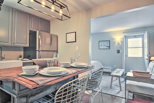 Perfect Getaway! Cozy, Modern & Convenience to Everything!