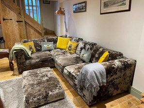 Living area - Meagill cottage a stunning country cottage (Blubberhouses,)