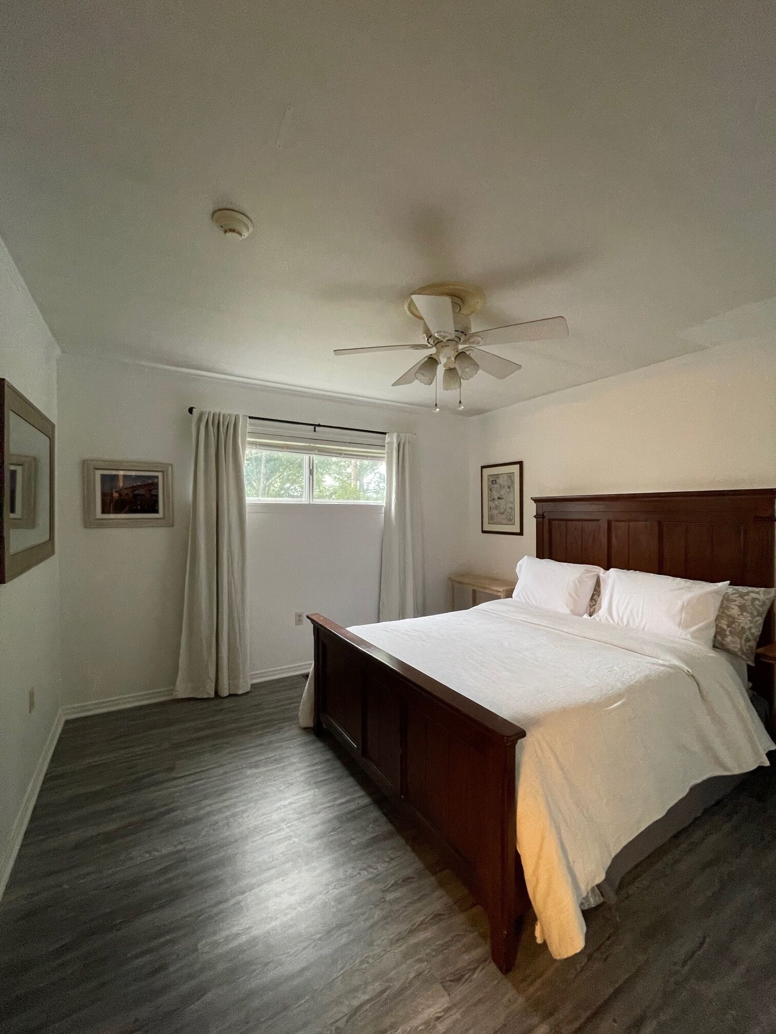 3 bedrooms, travel crib, WiFi