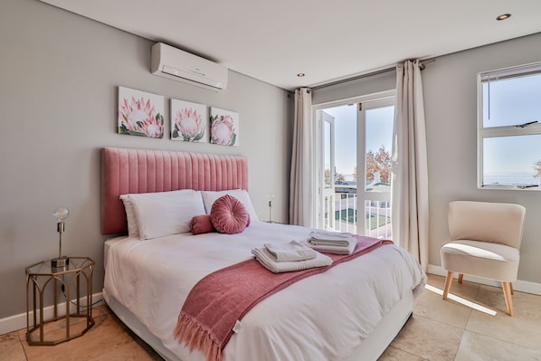 2 bedrooms, individually furnished, free WiFi, bed sheets