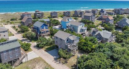 Oceanview Dog Friendly Home with Grills, Screened Porch, and Nearby Beach Access