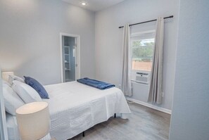 2 dormitorios, tabla de planchar con plancha, wifi y ropa de cama