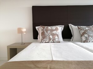3 chambres, fer et planche à repasser, Wi-Fi gratuit, draps fournis