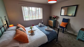 2 soverom, strykejern/-brett og wi-fi (inkludert)