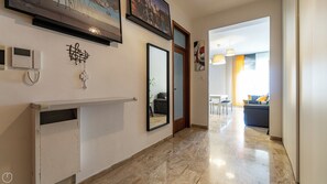Interior - Boninsegna 1 - Two Bedroom Apartment, Sleeps 4 (Bologna)