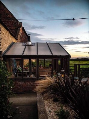 Terrace/patio - Beautiful Giant Glamping Yurt: Sleeps 8 (Scunthorpe, UK)