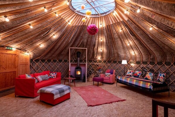 Interior - Beautiful Giant Glamping Yurt: Sleeps 8 (Scunthorpe, UK)