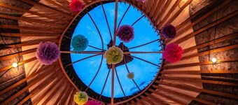 Beautiful Giant Glamping Yurt: Sleeps 8