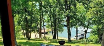 Completely renovated lakehouse with all the extras