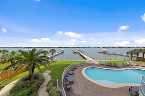 Piscine intérieure