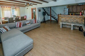 Fireplace - Avrigelli, Kids&family Friendly (Avrig)
