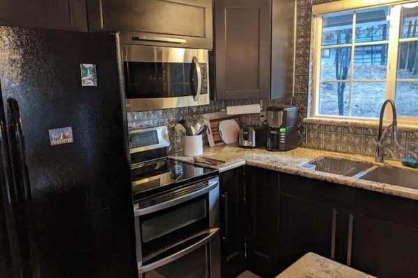 Frigorífic, microones, forn i placa de cuina