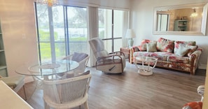 TV - Bay View Condo, Minutes to Top Beach in the US (Siesta Key)