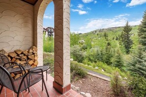 Outdoor dining - The Charter Beaver Creek A140 (Beaver Creek)