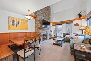 TV, fireplace - The Charter at Beaver Creek L331 (Beaver Creek)