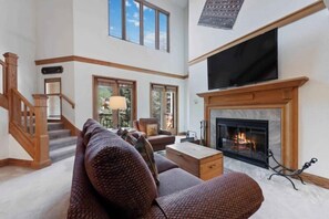 TV, fireplace - The Charter at Beaver Creek L011 (Beaver Creek)