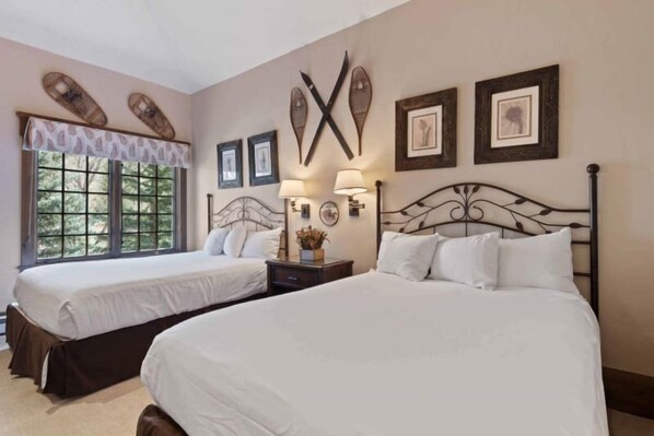 Iron/ironing board, travel crib, WiFi, bed sheets