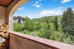 Property grounds - The Charter at Beaver Creek A240 (Beaver Creek)