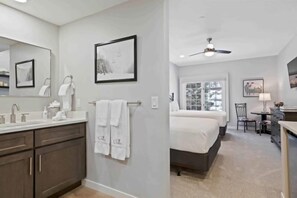 Iron/ironing board, travel cot, WiFi, bed sheets - The Charter at Beaver Creek A255 (Beaver Creek)